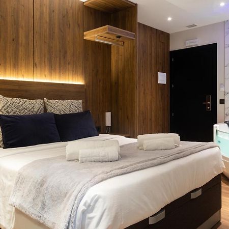 Daos Suites & Terrace ماربيا المظهر الخارجي الصورة