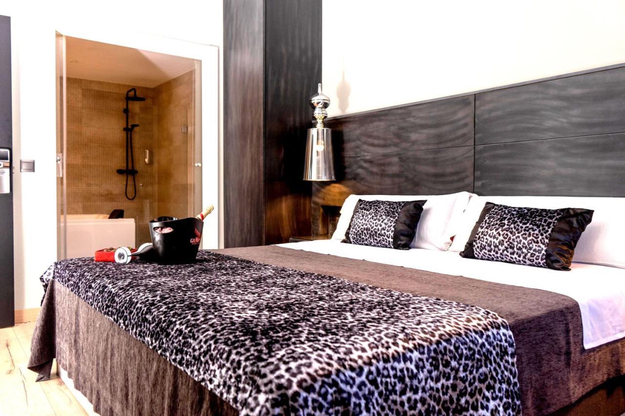 Daos Suites & Terrace ماربيا المظهر الخارجي الصورة