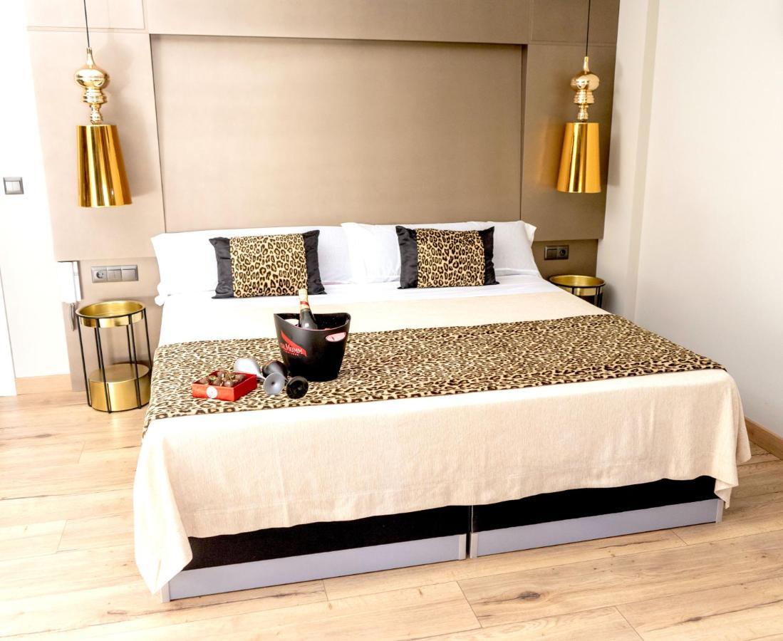 Daos Suites & Terrace ماربيا المظهر الخارجي الصورة