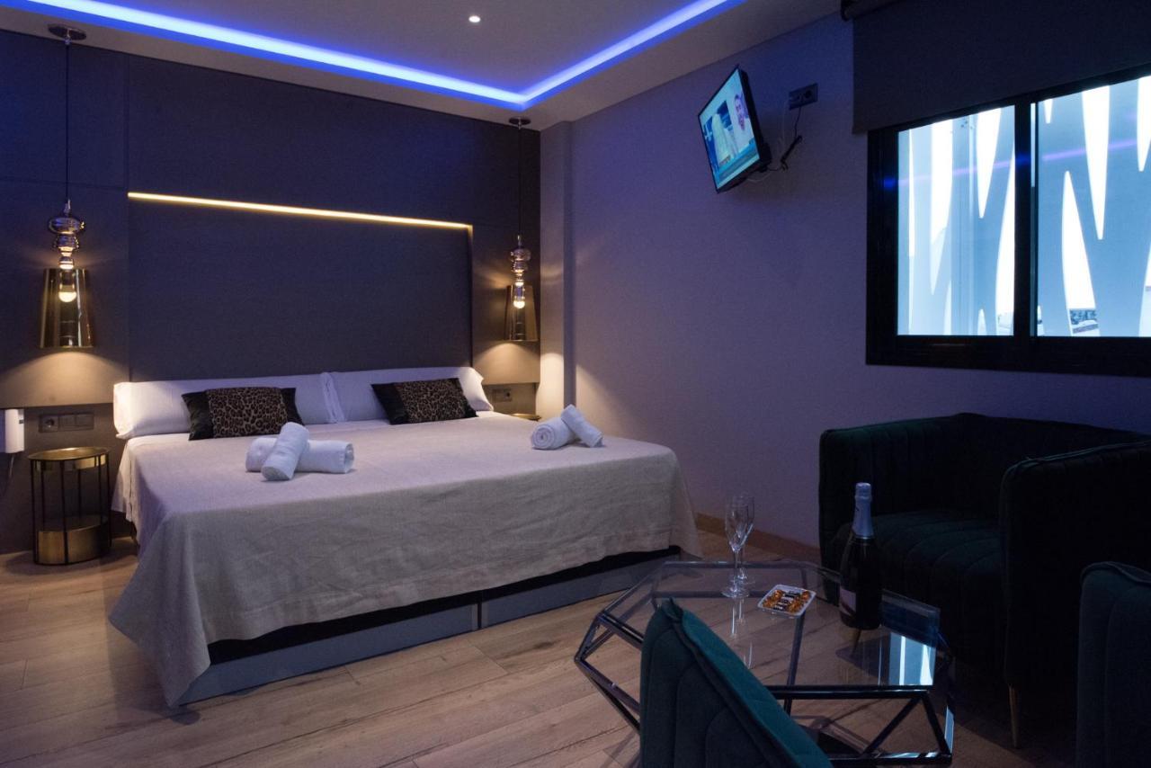 Daos Suites & Terrace ماربيا المظهر الخارجي الصورة