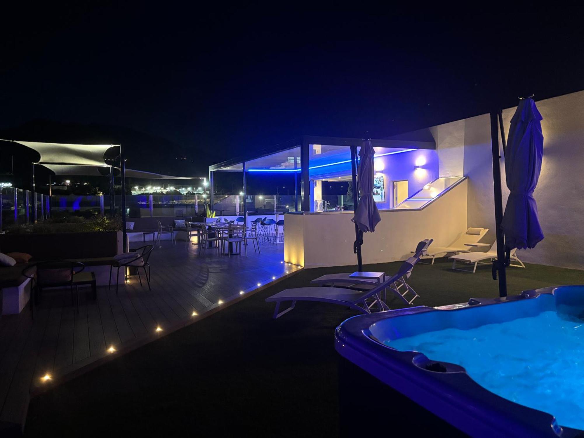 Daos Suites & Terrace ماربيا المظهر الخارجي الصورة