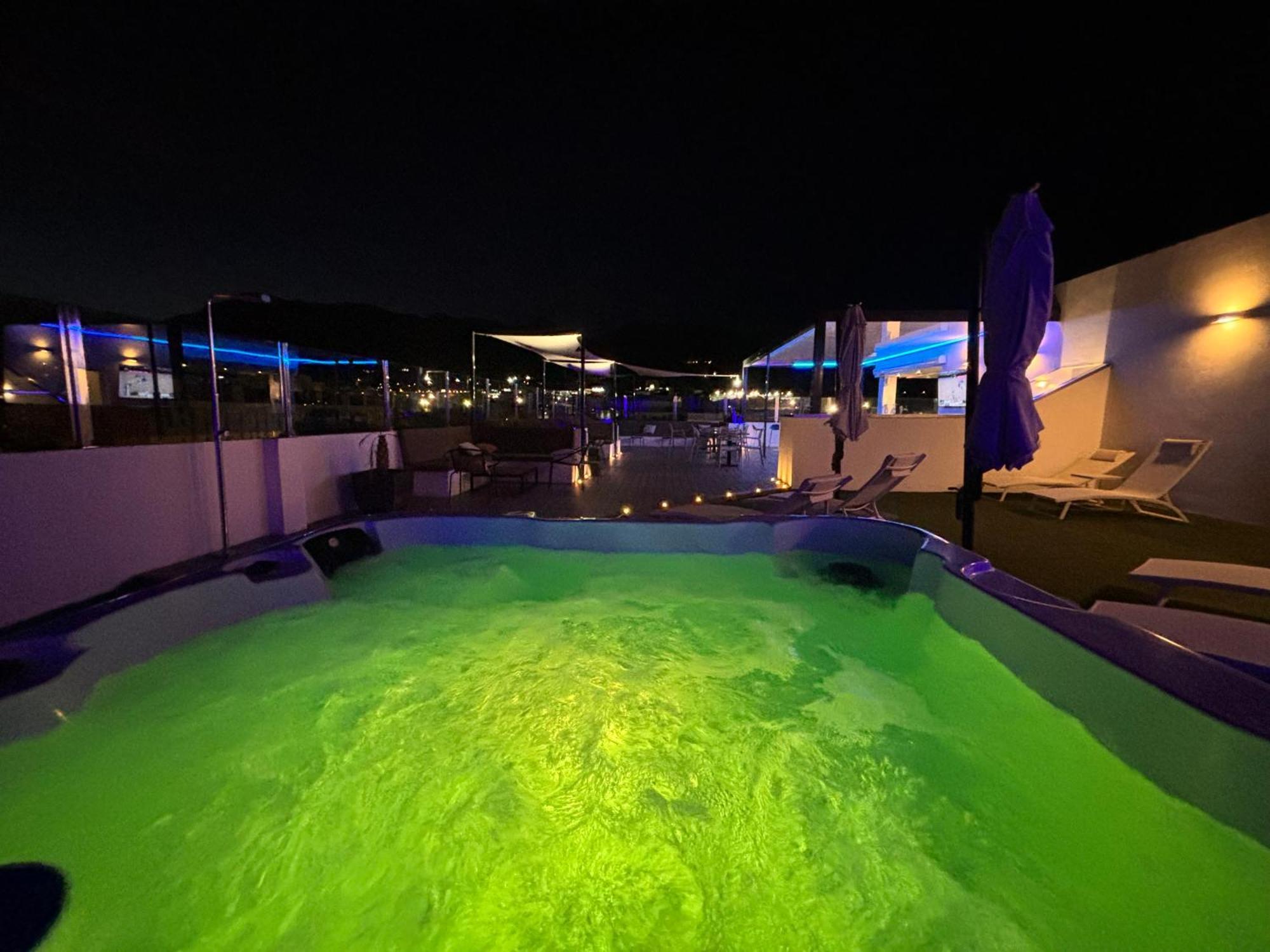 Daos Suites & Terrace ماربيا المظهر الخارجي الصورة