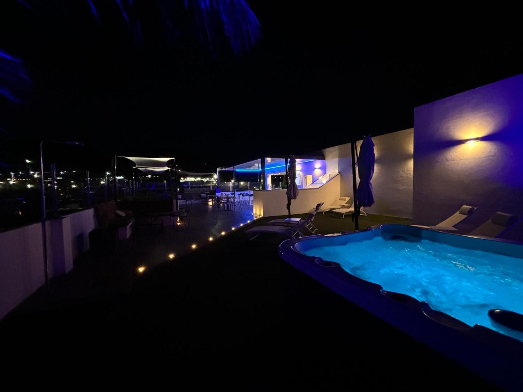 Daos Suites & Terrace ماربيا المظهر الخارجي الصورة