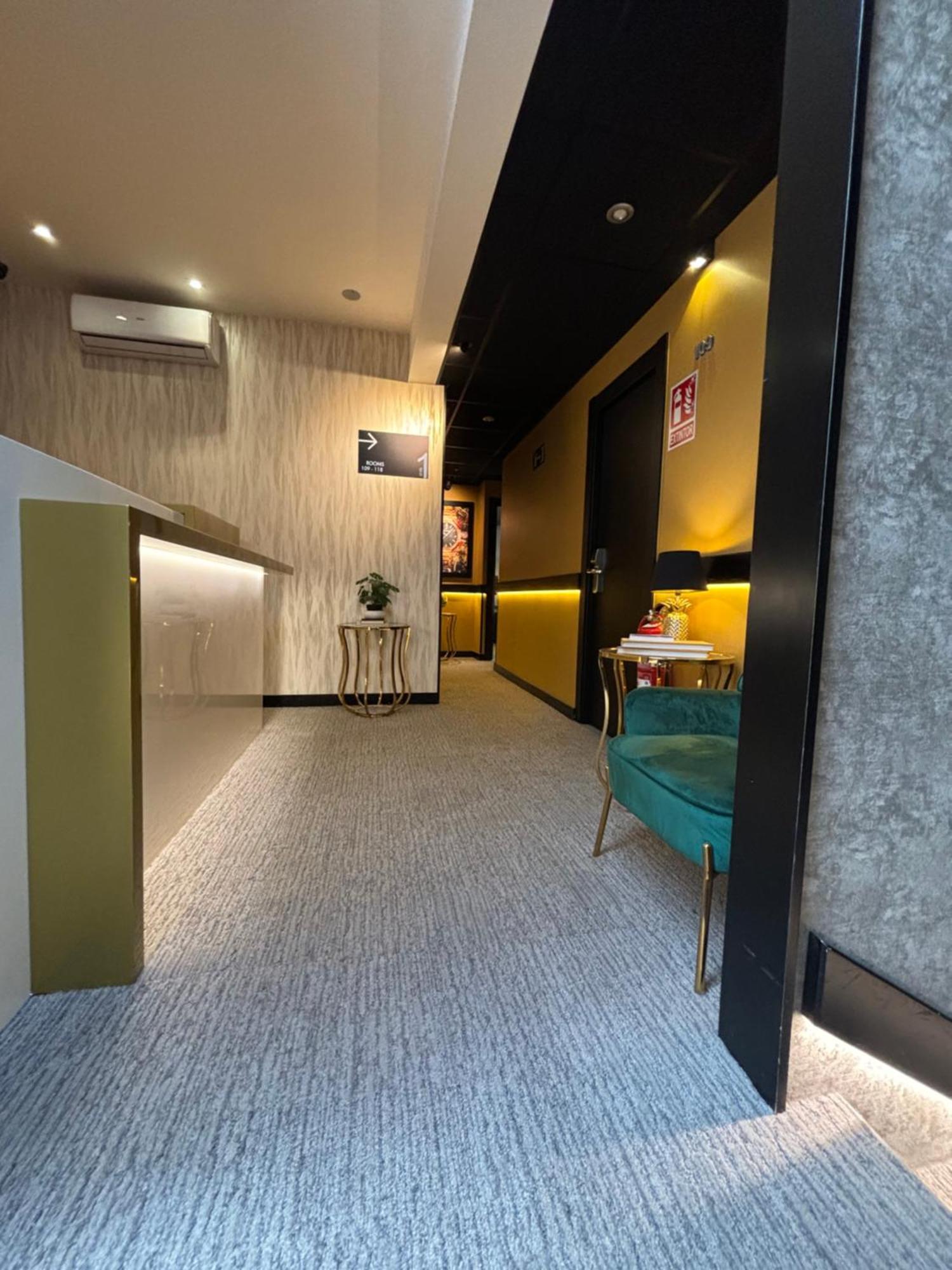 Daos Suites & Terrace ماربيا المظهر الخارجي الصورة